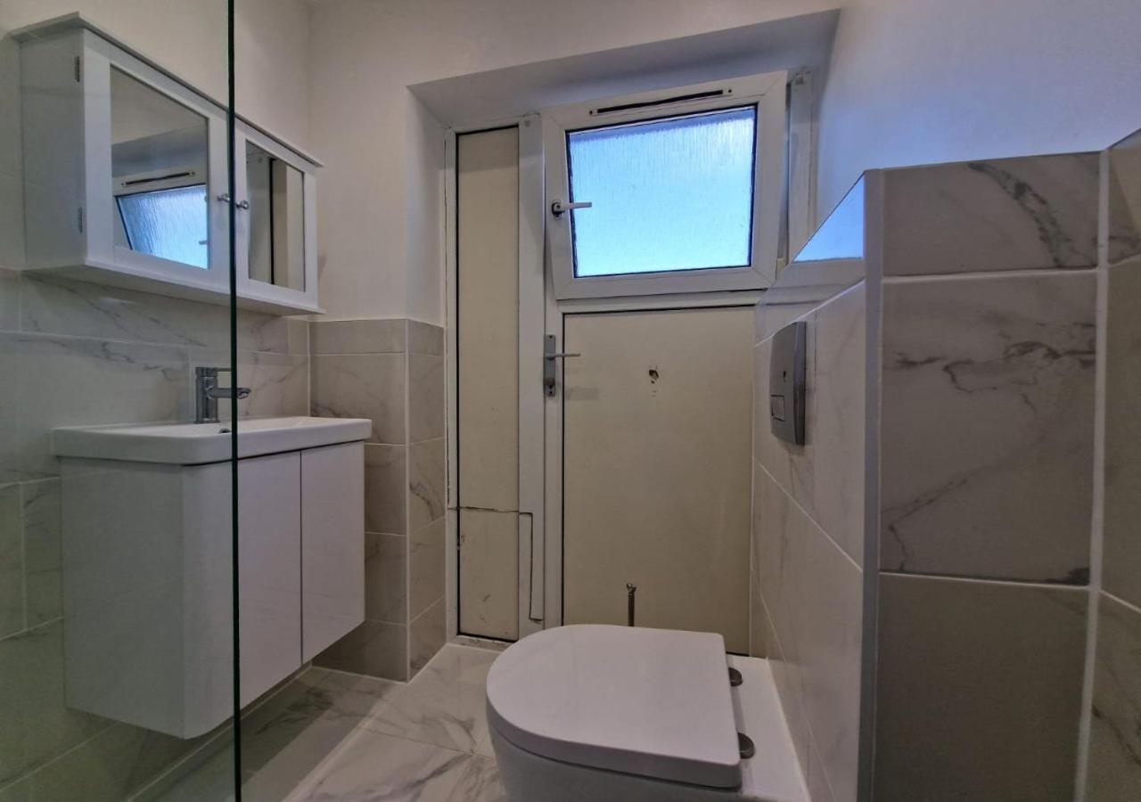 Private Room In London Enfield With Parking Exteriér fotografie