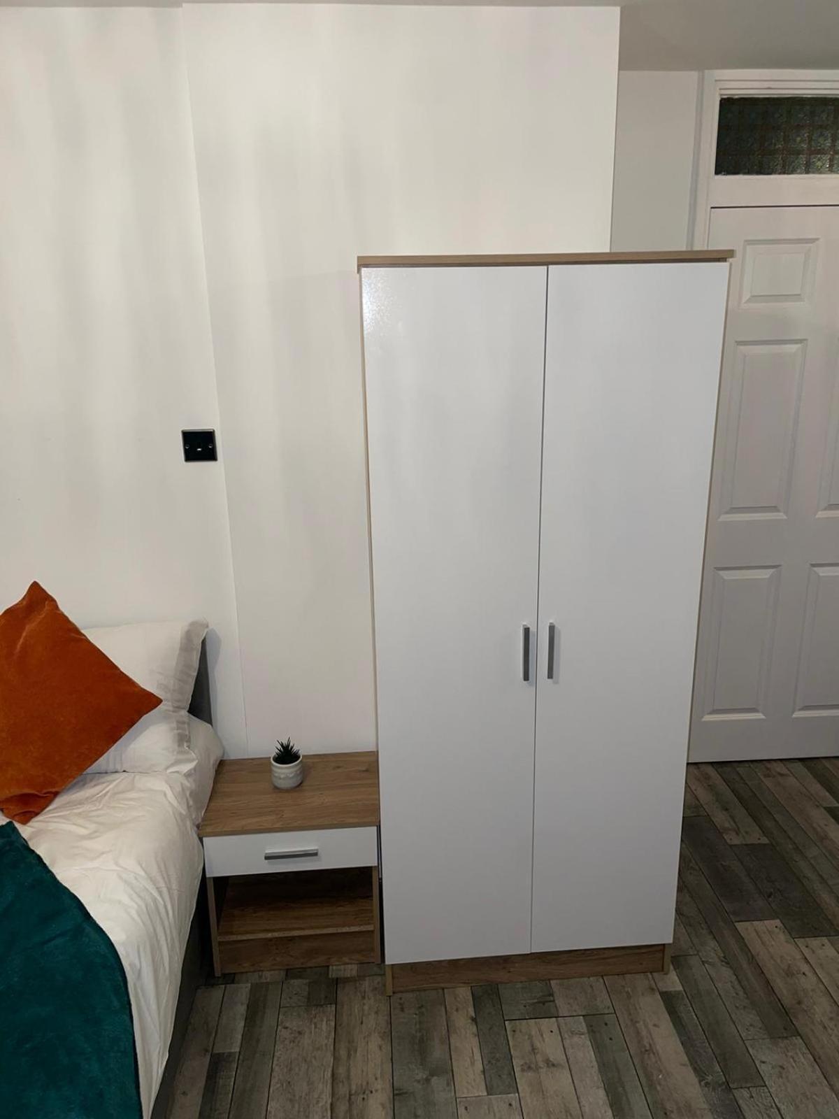 Private Room In London Enfield With Parking Exteriér fotografie