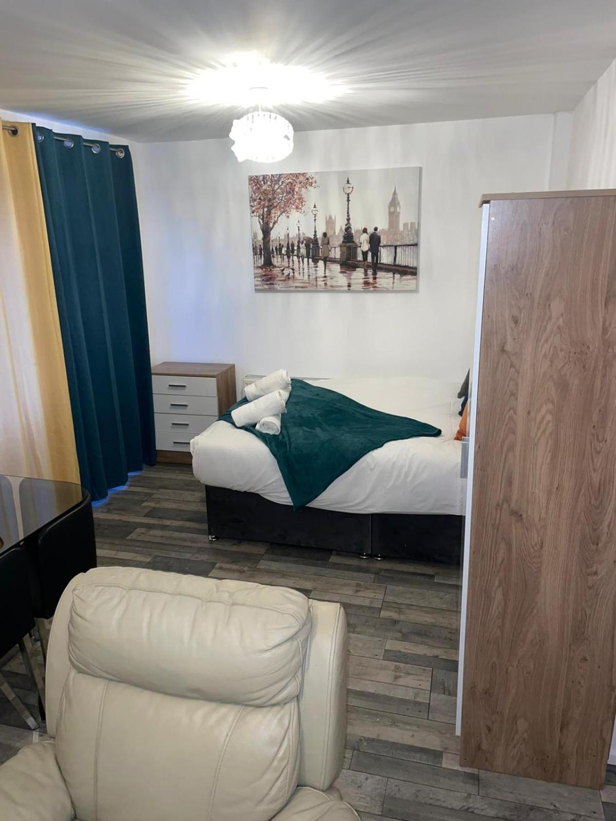 Private Room In London Enfield With Parking Exteriér fotografie